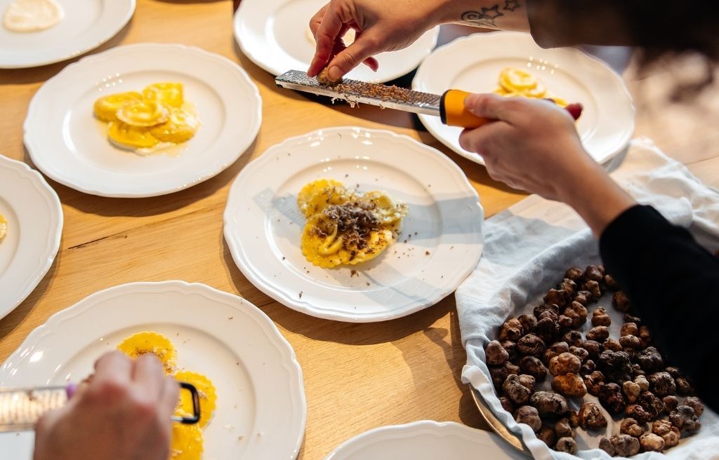 Lezioni di cucina - immersive experience in Italia - Genius Eventi